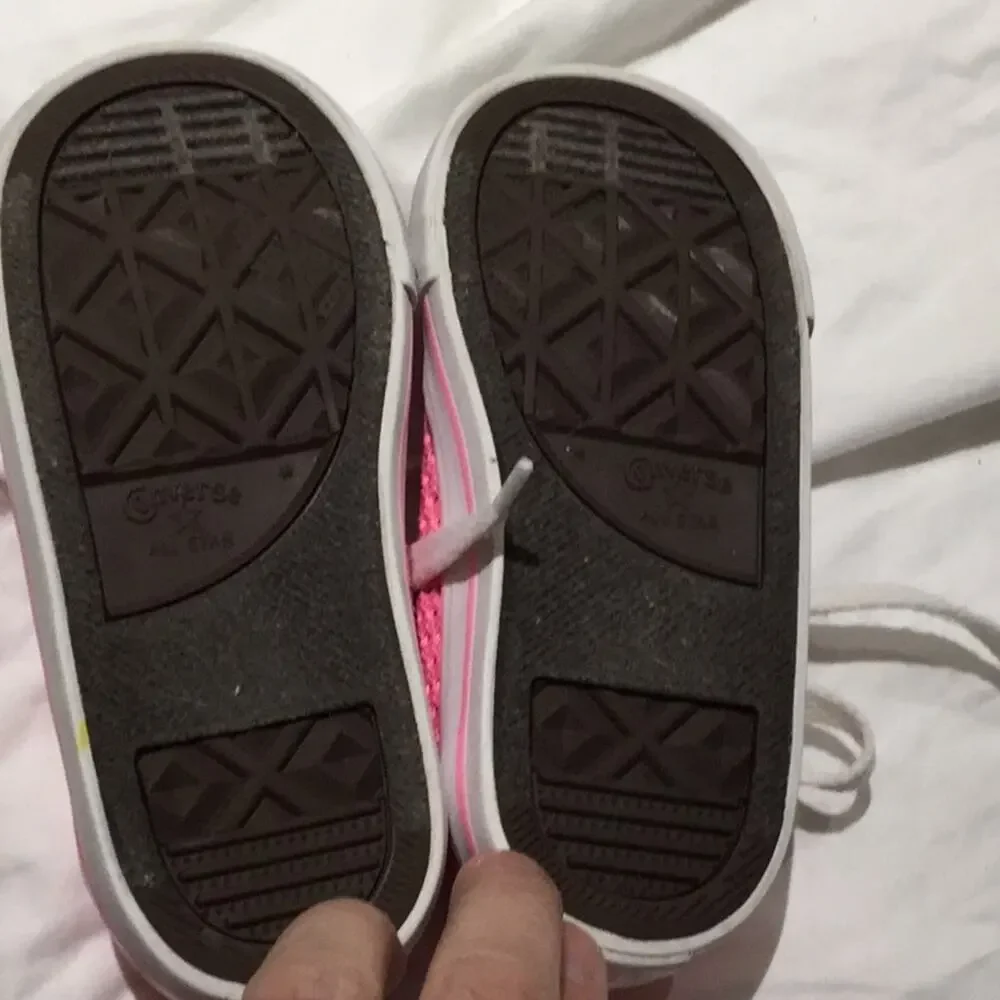Converse 8 tennis shoe bubble gum pink euc